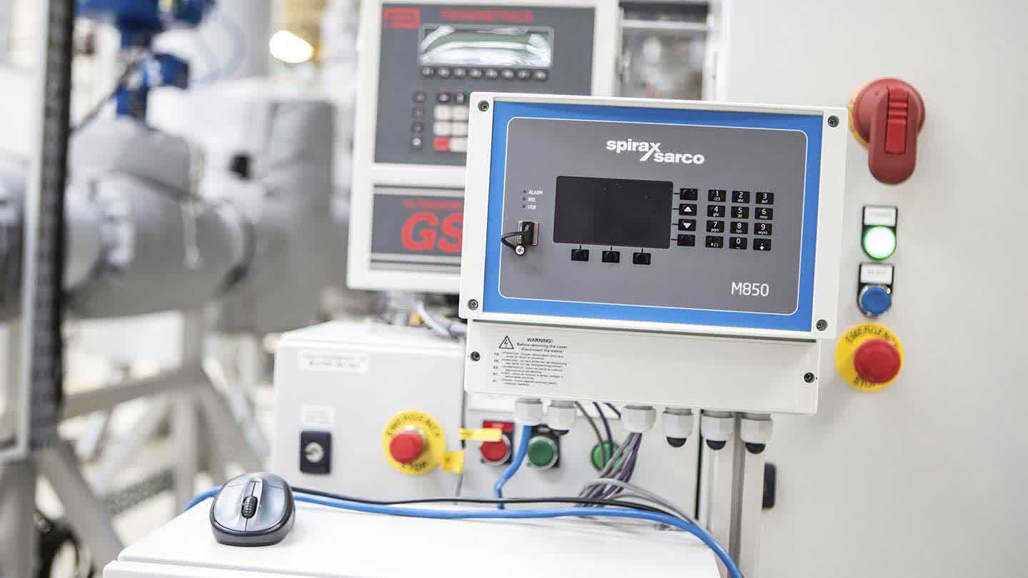 Flowmetering computers, indicators and transmitters